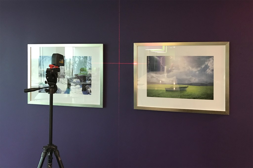 Oakland Art Installers: Specializing in residential and corporate artwork installation in the Greater Detroit area.