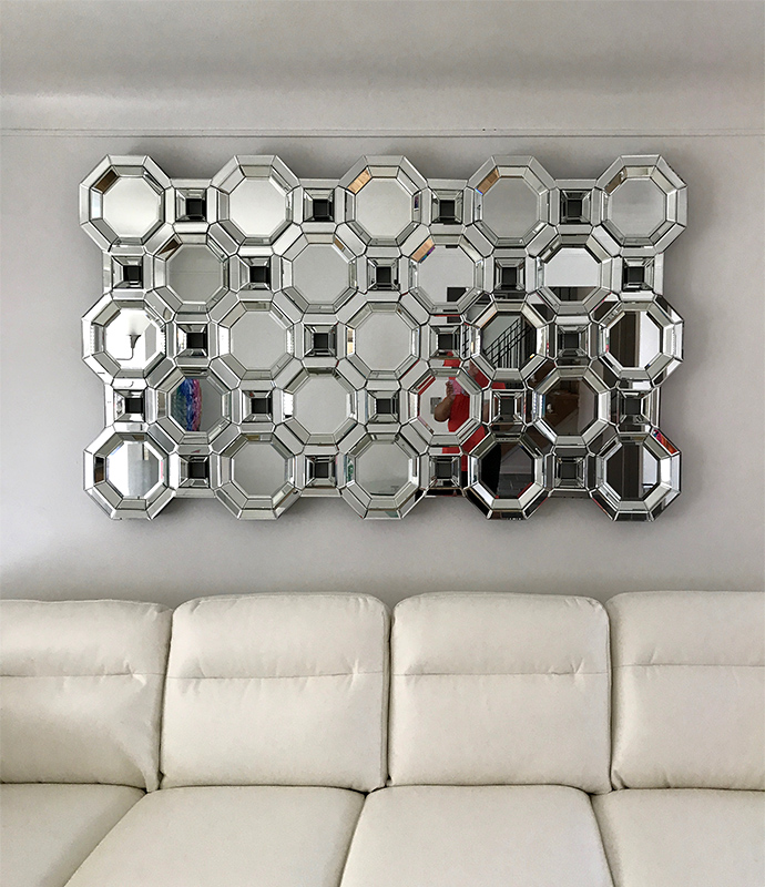 Oakland Art Installers: Specializing in residential and corporate artwork installation in the Greater Detroit area.