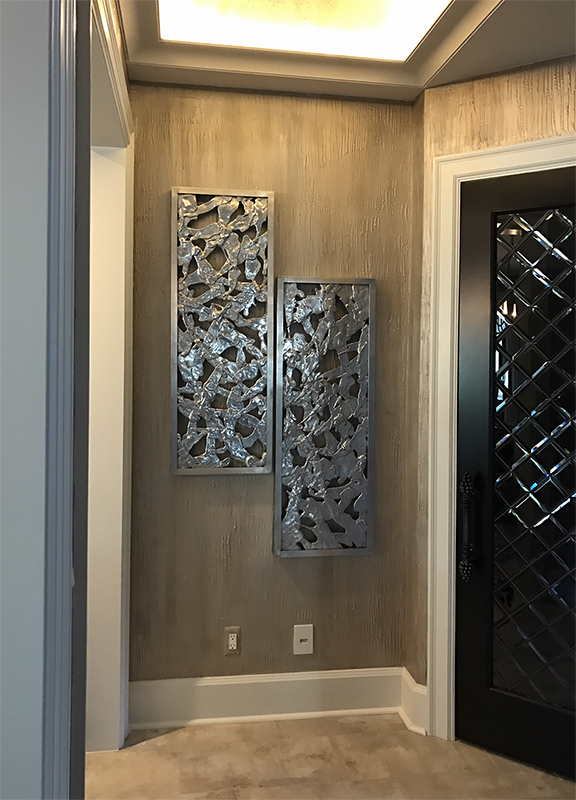 Oakland Art Installers: Specializing in residential and corporate artwork installation in the Greater Detroit area.